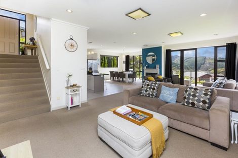 Photo of property in 15 Swain Grove, Riverstone Terraces, Upper Hutt, 5018