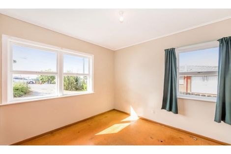 Photo of property in 117 Manuka Road, Bayview, Auckland, 0629