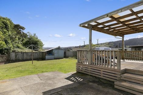 Photo of property in 24 Korau Grove, Stokes Valley, Lower Hutt, 5019