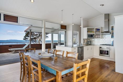 Photo of property in 12 Tuna Place, Whiritoa, Whangamata, 3691