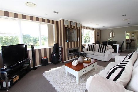 Photo of property in 35 Acacia Crescent, Glenview, Hamilton, 3206