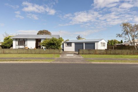 Photo of property in 11a Longstead Avenue, Papamoa Beach, Papamoa, 3118