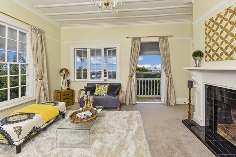 Photo of property in 52 Hinemoa Street, Birkenhead, Auckland, 0626