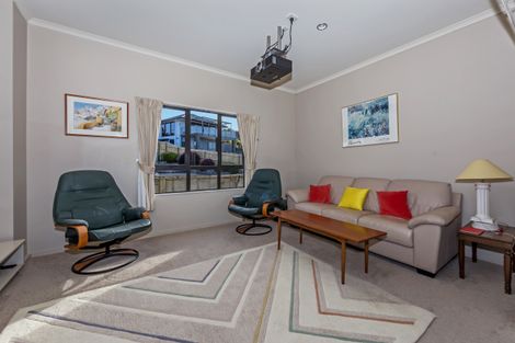 Photo of property in 19 Javelin Close, Gulf Harbour, Whangaparaoa, 0930