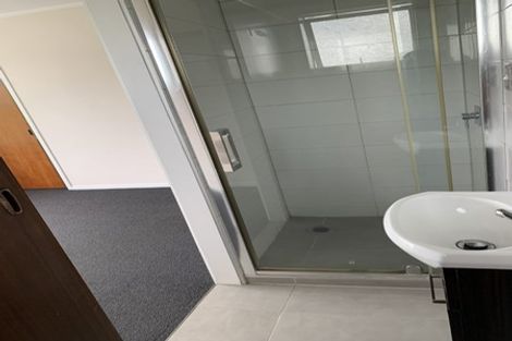 Photo of property in 4206 Great North Road, Glendene, Auckland, 0602