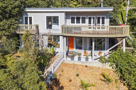 Photo of property in 40 Rona Street, Eastbourne, Lower Hutt, 5013