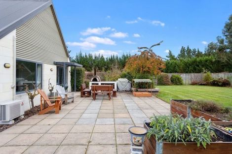 Photo of property in 186 Loburn Whiterock Road, Loburn, Rangiora, 7472
