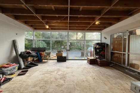 Photo of property in 17 Rakeiora Grove, Korokoro, Lower Hutt, 5012