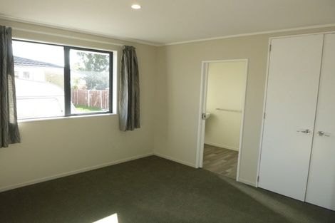 Photo of property in 22a Melba Street, Beach Haven, Auckland, 0626