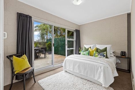 Photo of property in 2/50a Taharoto Road, Takapuna, Auckland, 0622