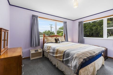 Photo of property in 58 Chester Road, Tawa, Wellington, 5028
