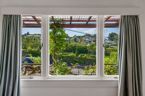 Photo of property in 19 Hendry Avenue, Hillsborough, Auckland, 1042