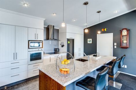 Photo of property in 3a Seapoint Road, Bluff Hill, Napier, 4110