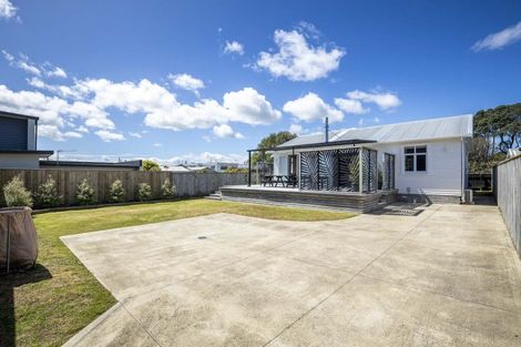 Photo of property in 7b French Street, Moturoa, New Plymouth, 4310