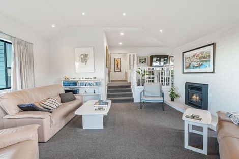 Photo of property in 28 Bellbird Rise, Murrays Bay, Auckland, 0630