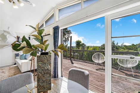 Photo of property in 16 Chorley Avenue, Massey, Auckland, 0614