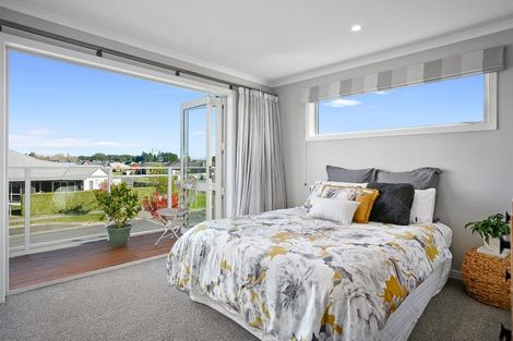 Photo of property in 46 Plescher Crescent, Leamington, Cambridge, 3432