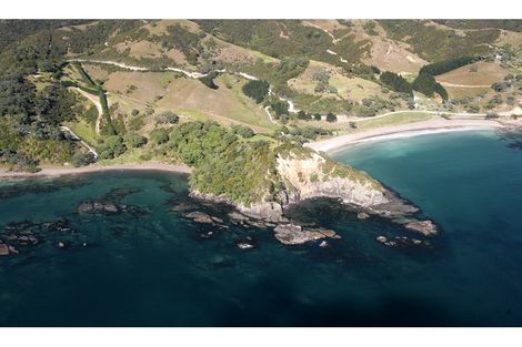 Photo of property in 354 Rockell Road, Whananaki, Hikurangi, 0181
