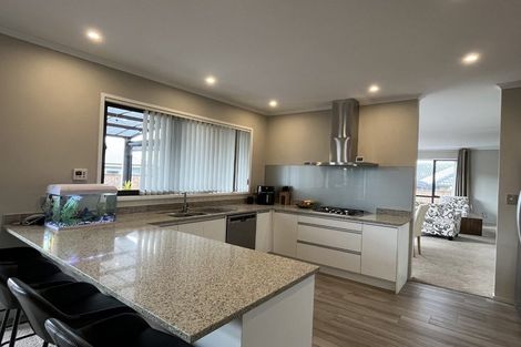 Photo of property in 2 Makaka Lane, Silverdale, 0932