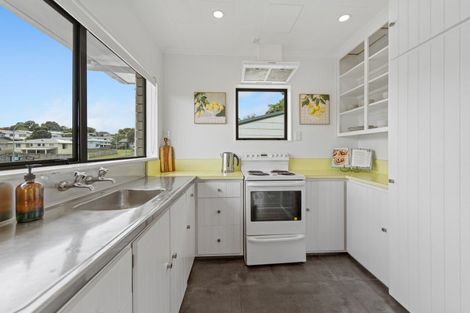 Photo of property in 37 Herekawe Drive, Spotswood, New Plymouth, 4310