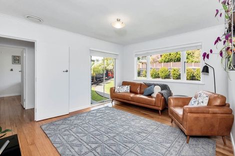 Photo of property in 1/1 Newington Road, Henderson, Auckland, 0612