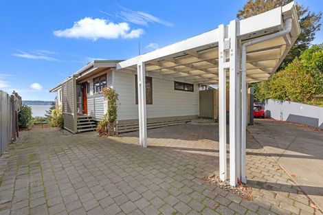 Photo of property in 6 Aries Place, Kawaha Point, Rotorua, 3010