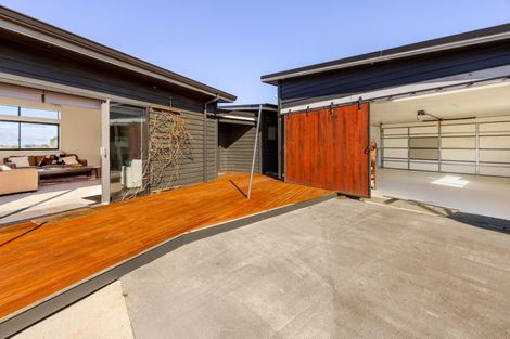 Photo of property in 39 Great North Road, Waipawa, 4210