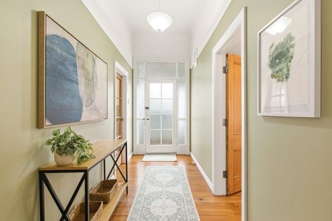 Photo of property in 68 The Parade, Island Bay, Wellington, 6023