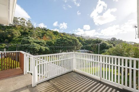 Photo of property in 61 The Drive, Tawa, Wellington, 5028