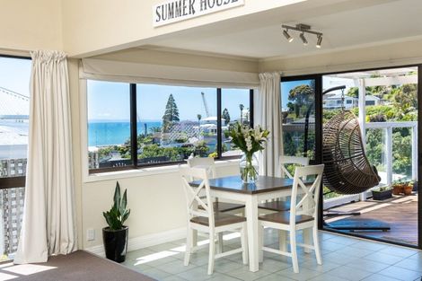 Photo of property in 9 Bay View Road, Bluff Hill, Napier, 4110