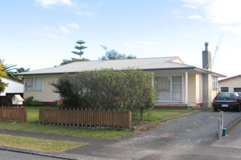 Photo of property in 14 Oakfield Crescent, Pukete, Hamilton, 3200