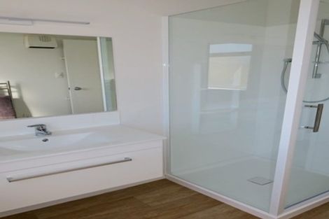 Photo of property in 23a Scarboro Terrace, Murrays Bay, Auckland, 0630