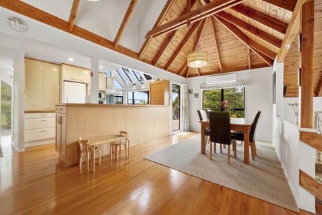 Photo of property in 19 Tainui Road, Cockle Bay, Auckland, 2014