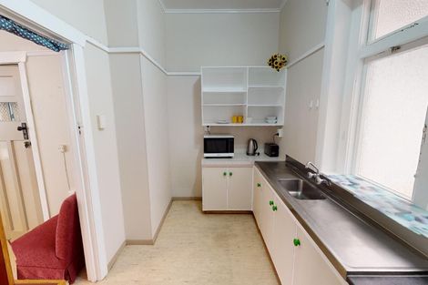 Photo of property in 77 Ruahine Street, Roslyn, Palmerston North, 4414