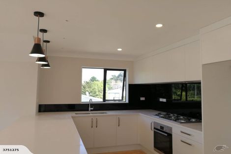 Photo of property in 6a Wiriana Place, Stanmore Bay, Whangaparaoa, 0932