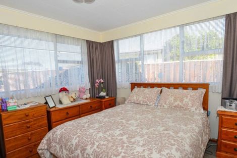 Photo of property in 74 Folkestone Drive, Flaxmere, Hastings, 4120