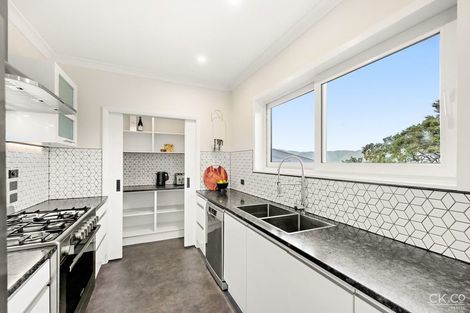 Photo of property in 37 Belmont Terrace, Belmont, Lower Hutt, 5010