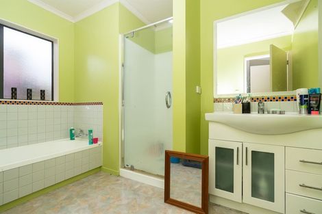 Photo of property in 2 Drake Place, Fairview Downs, Hamilton, 3214