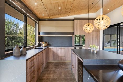 Photo of property in 27 Brownhill Road, Whitford, Manurewa, 2576