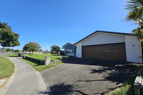 Photo of property in 53 Gravatt Road, Papamoa Beach, Papamoa, 3118