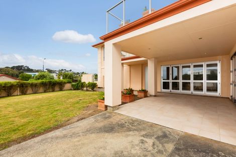 Photo of property in 15 Aspiring Terrace, Aotea, Porirua, 5024