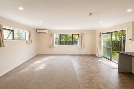 Photo of property in 9 Lisa Rise, Half Moon Bay, Auckland, 2012