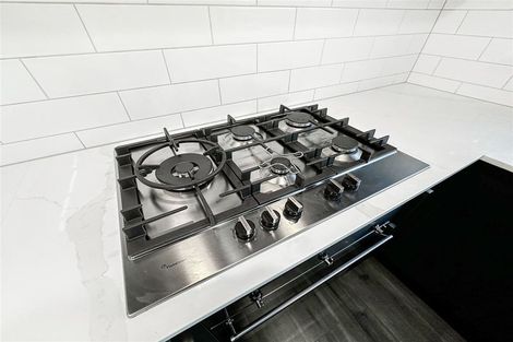 Photo of property in 27 Crossley Avenue, Woodend, 7610