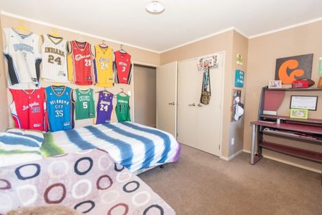Photo of property in 7 Branigan Parade, Kelvin Grove, Palmerston North, 4414