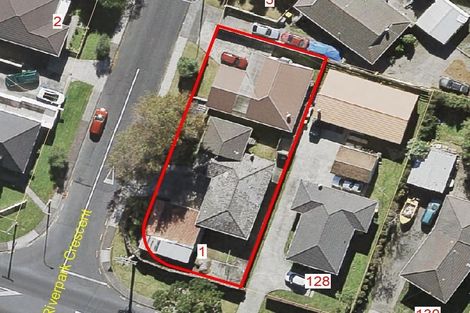 Photo of property in 1 Riverpark Crescent, Henderson, Auckland, 0610