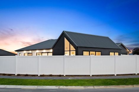 Photo of property in 4 Timara Crescent, Marshland, Christchurch, 8083