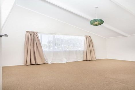 Photo of property in 2/10 Kiekie Road, Mangere Bridge, Auckland, 2022