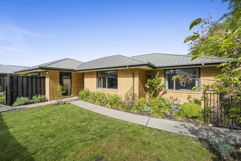 Photo of property in 5 Villa Grove, Ilam, Christchurch, 8041