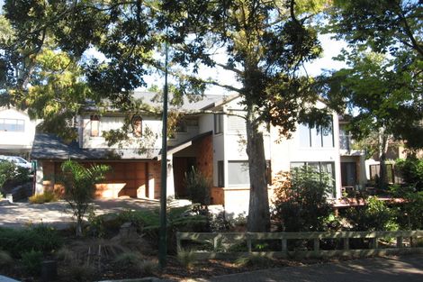 Photo of property in 46 Grammar School Road, Pakuranga, Auckland, 2010