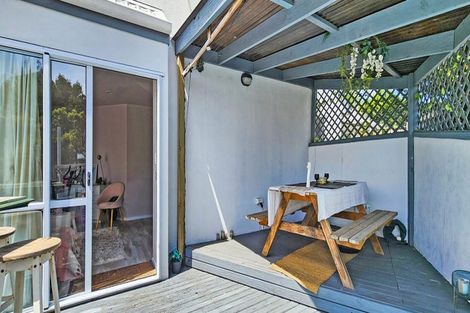 Photo of property in 2/3 Centorian Drive, Windsor Park, Auckland, 0632